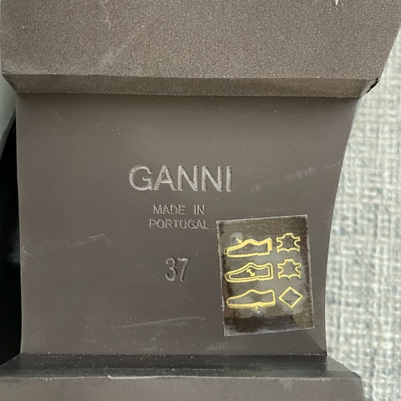 NEW Ganni White Embellished Loafer - Picture 7 of 11